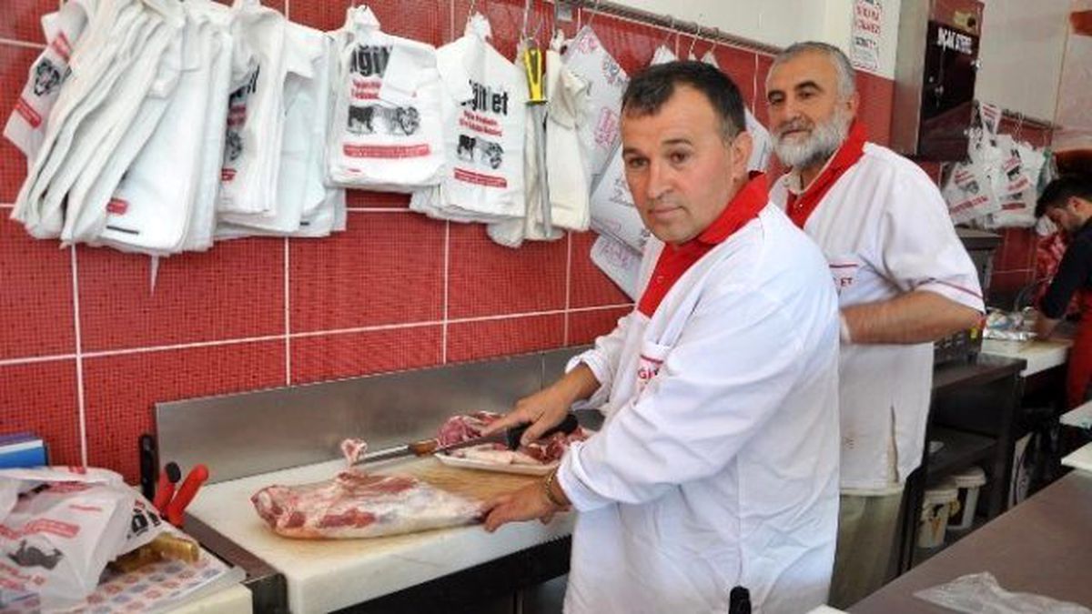 Bozok Yaylasında Yetiştirilen Develer Kurbanlık Olarak Satıldı