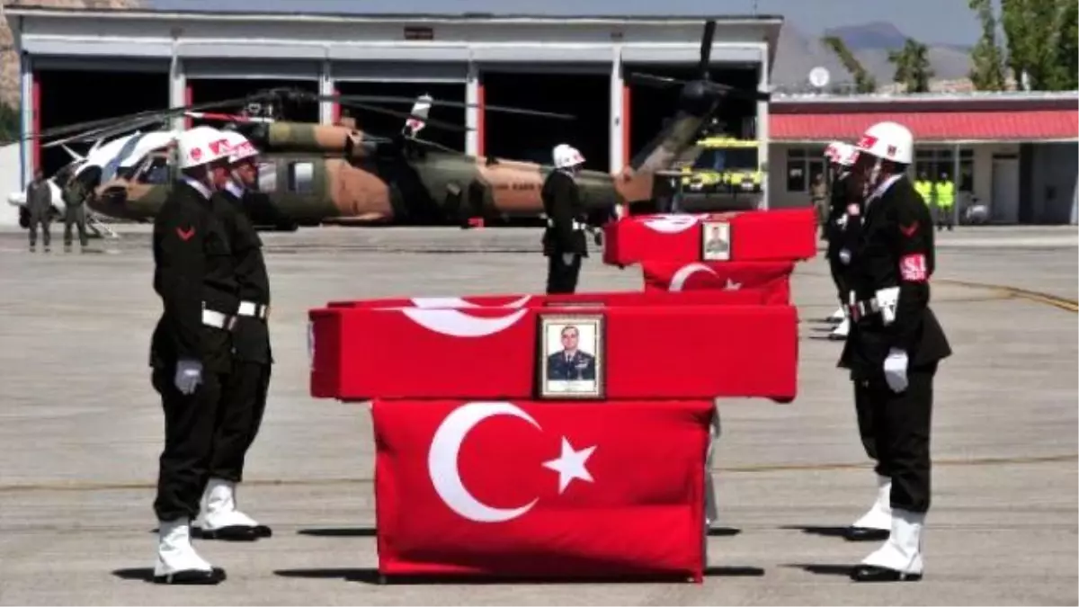 Dağlıca Şehitleri Van\'dan Törenle Memleketlerine Uğurlandı