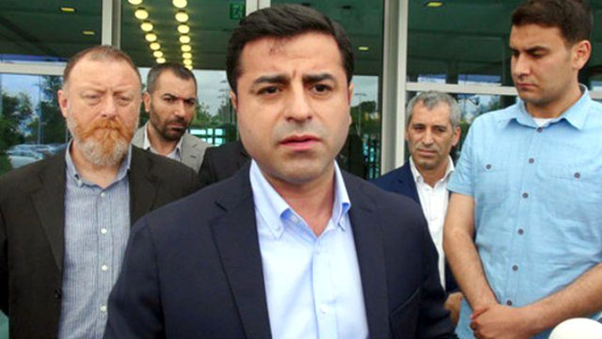 Demirtaş: Kardeşliği Bozmayın, Kürt-Türk Birbirinize Sarılın