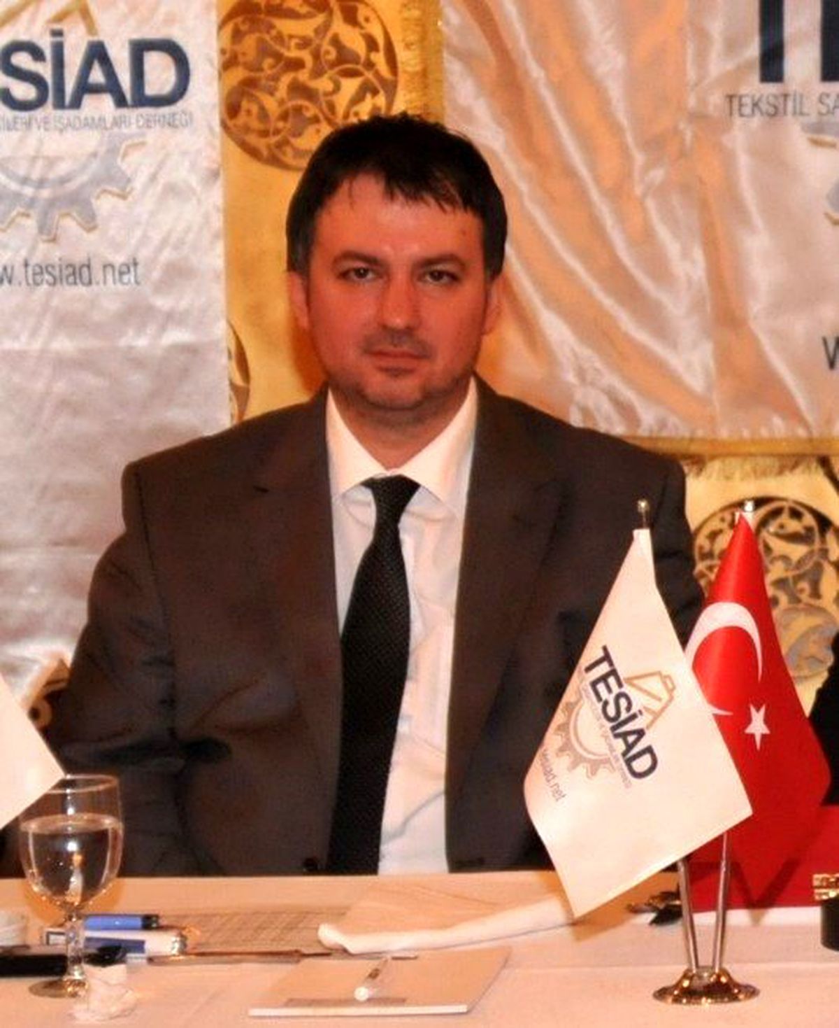 Dizdar\'dan Teröre Tepki