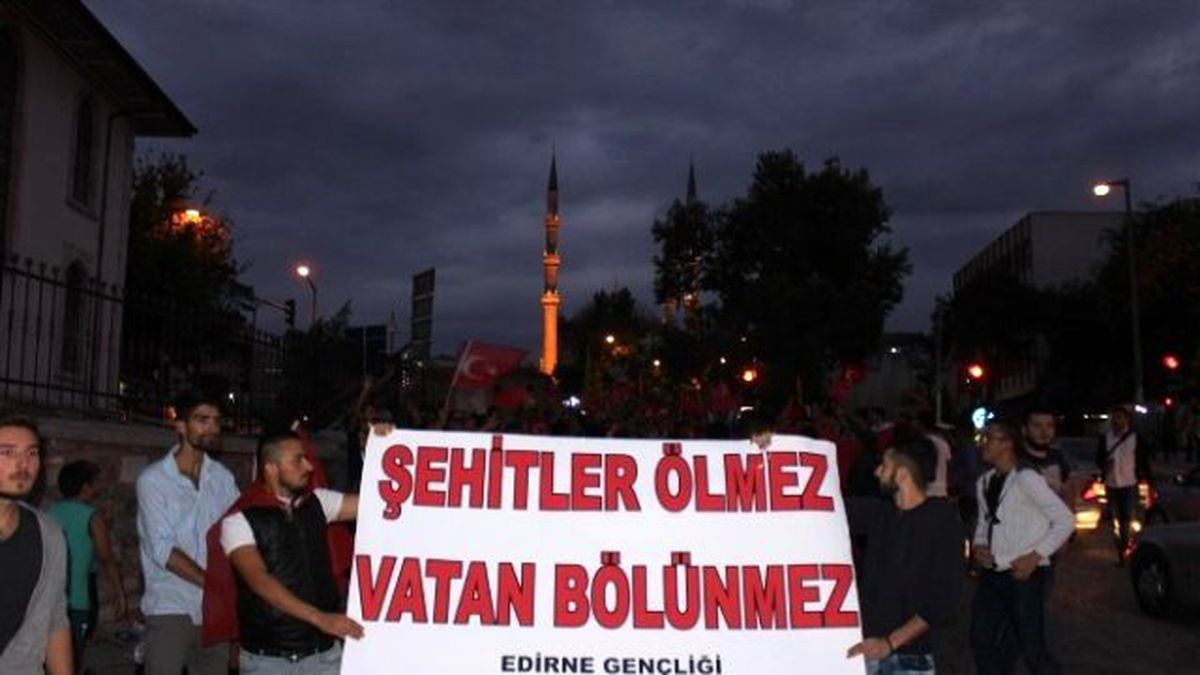 Edirne\'de Teröre Tepki Yürüyüşü