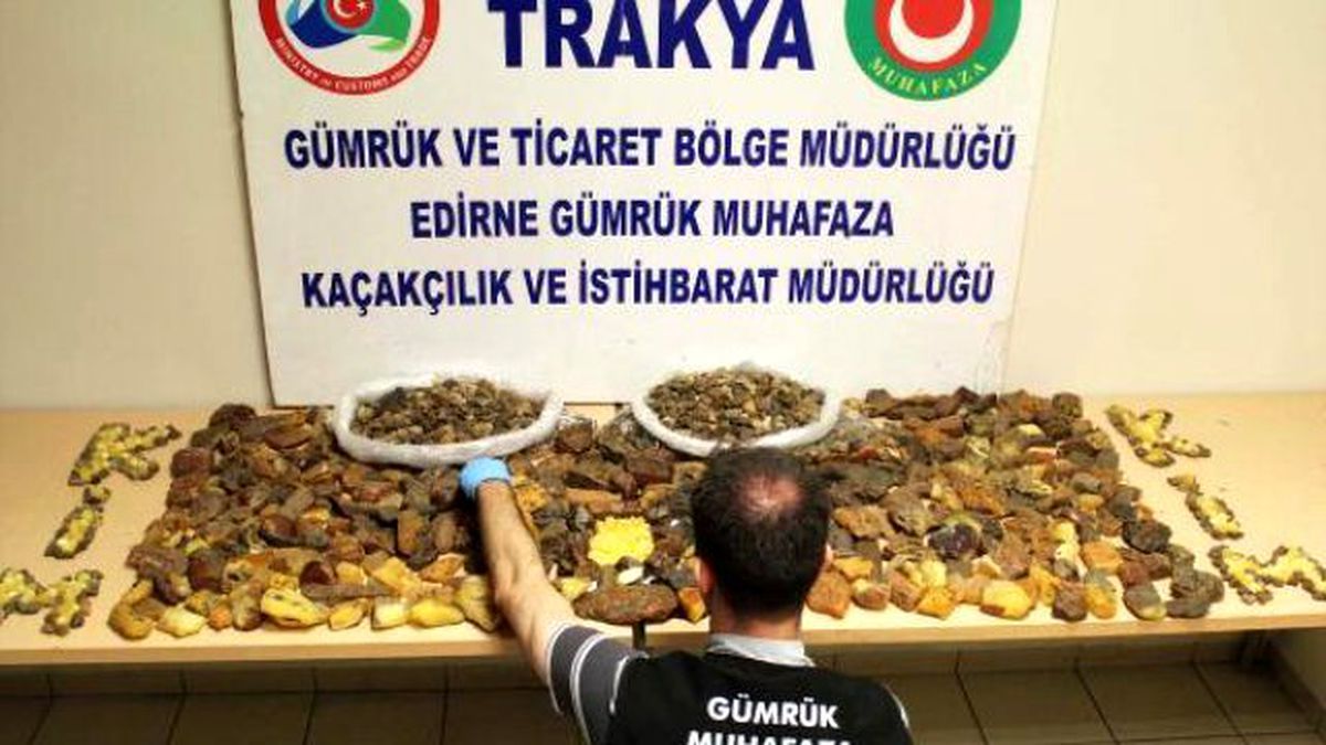 Kapıkule\'de 34 Kilo Kehribar Taşı Ele Geçirildi
