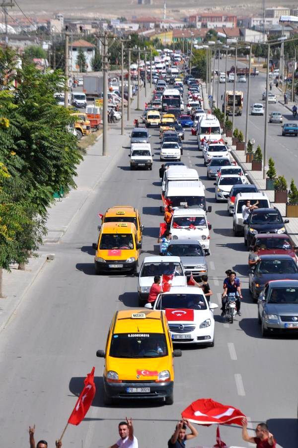 Karaman\'da Bin Araçlık Konvoyla Teröre Tepki