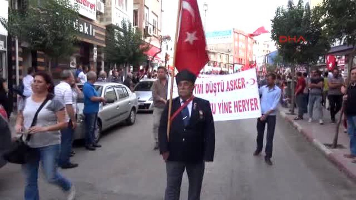 Keşan?da 5 Bin Kişi Şehitler İçin Yürüdü