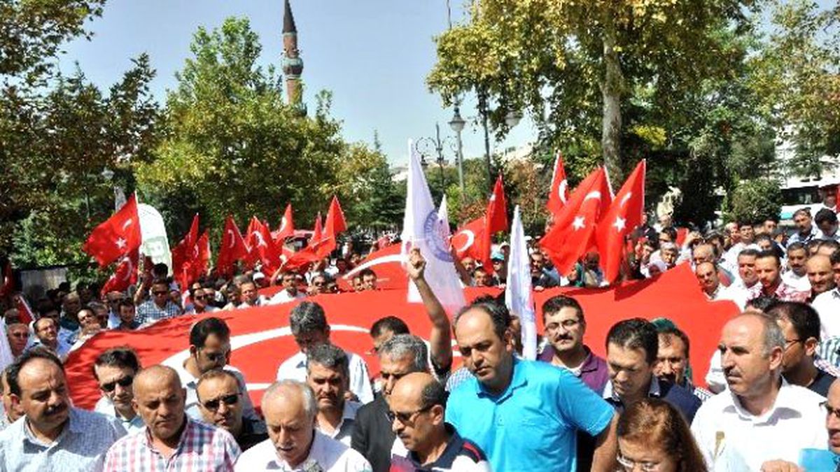 Konya\'da Memur-sen\'den Teröre Tepki