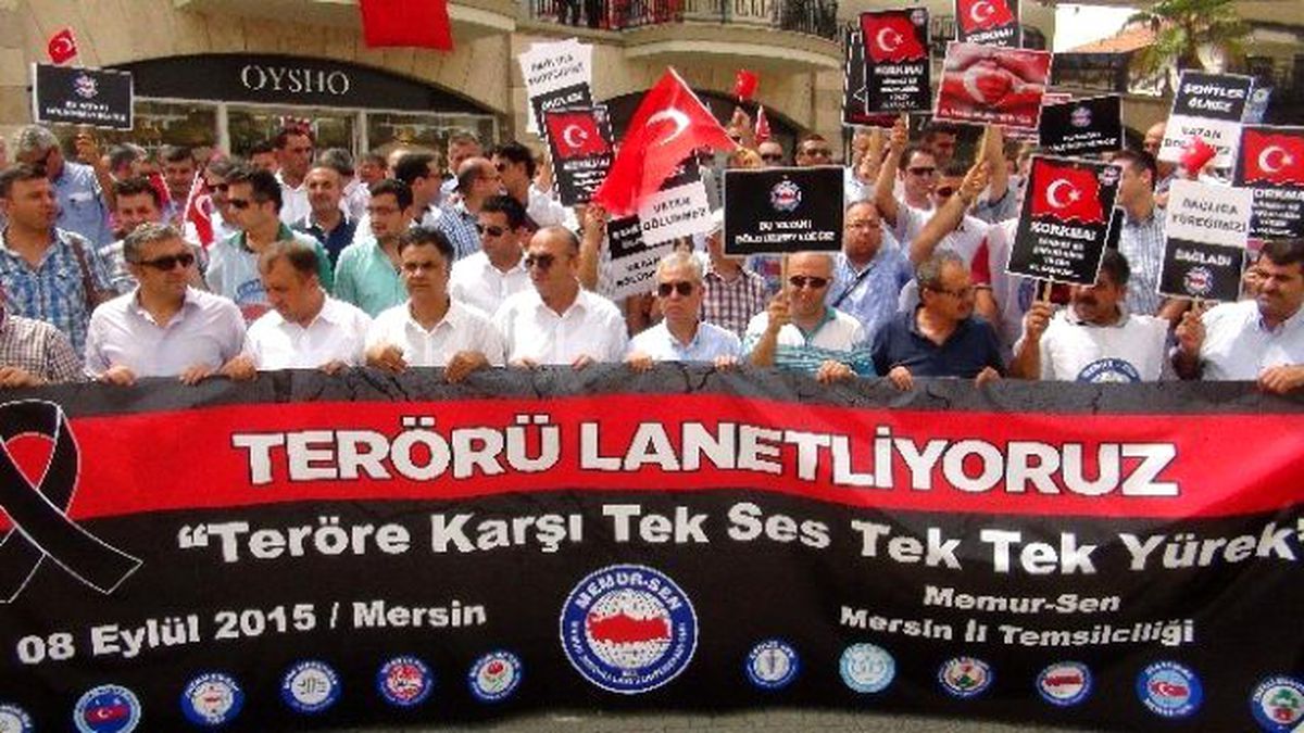 Mersin\'de Memur-sen Terör Saldırılarını Protesto Etti