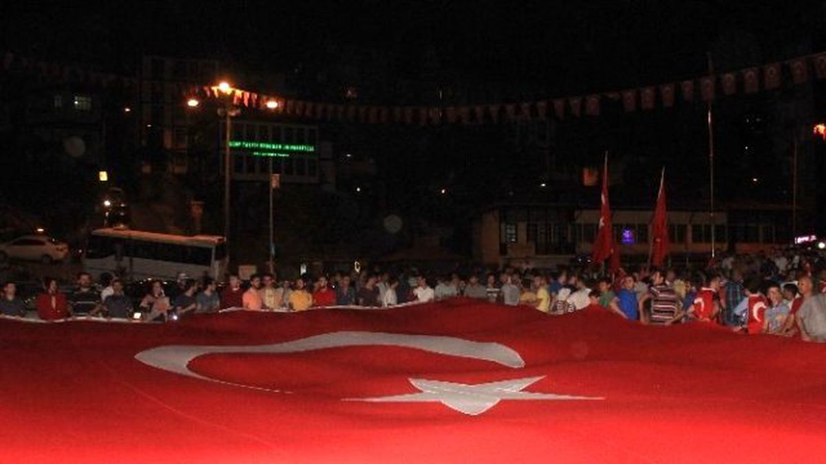 Rize\'de Teröre Lanet Yürüyüşü