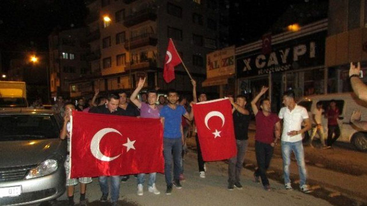 Sandıklı\'da Terör Saldırıları Protesto Edildi
