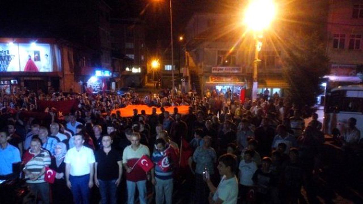 Şehitler İçin Saygı Yürüyüşü