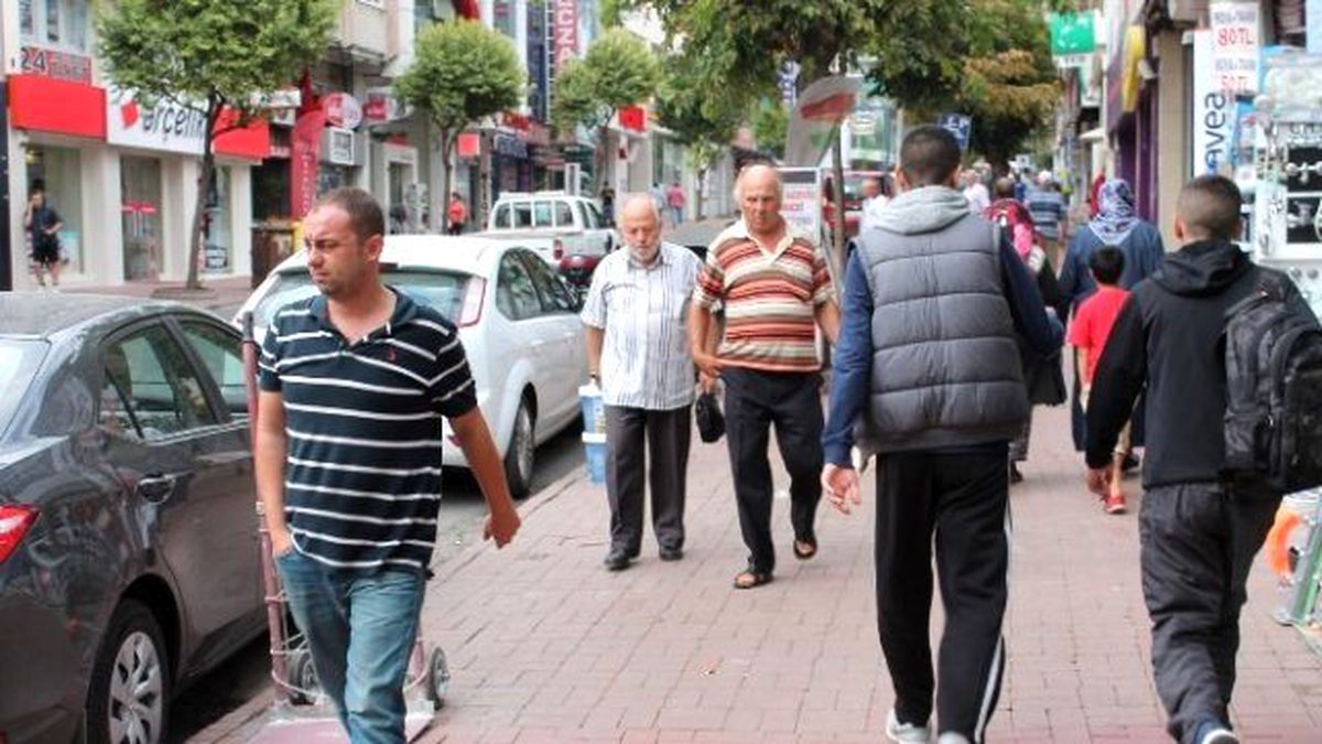 Tekirdağ\'da Havalar Serinledi, Vatandaşlar Rahat Nefes Aldı