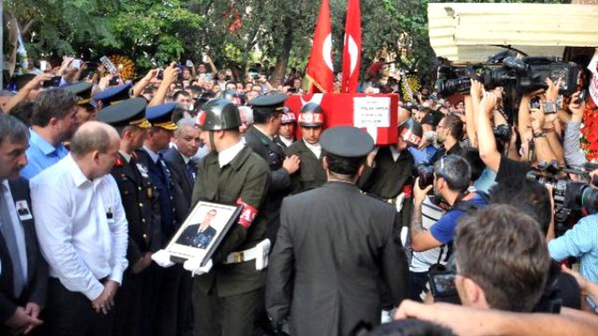 Turgutlu Şehidini Gözyaşlarıyla Son Yolculuğuna Uğurladı