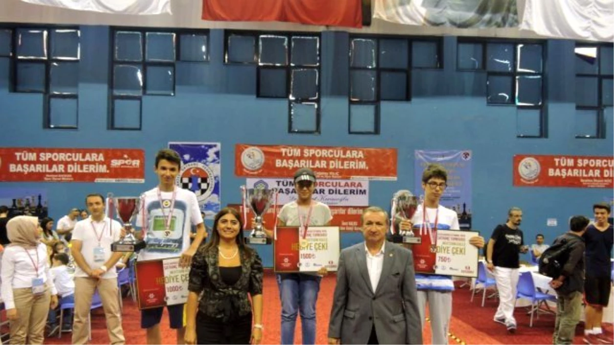 Uluslararası İstanbul Açık Satranç Turnuvası Sona Erdi