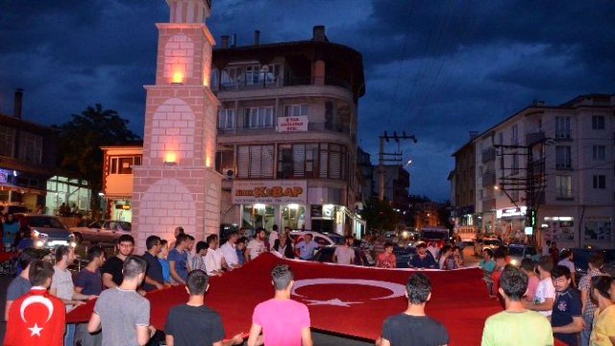 Vatandaşlardan Polis ve Jandarmaya Destek