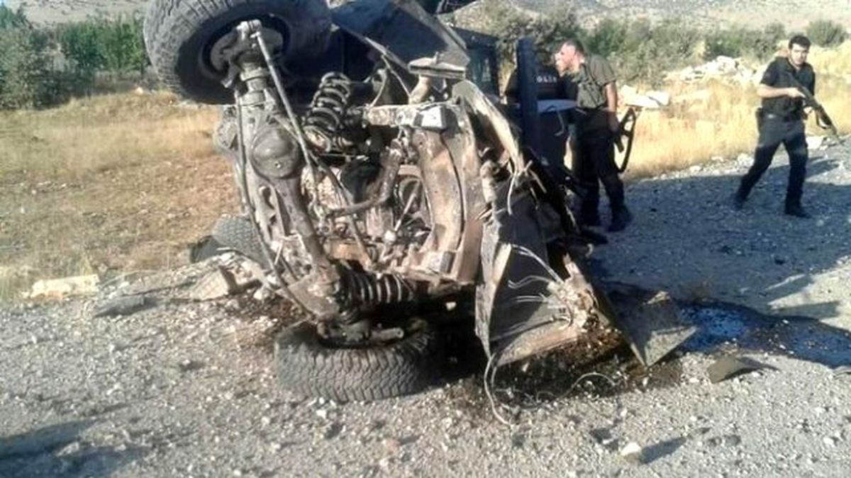 Zırhlı Polis Aracına Mayınlı Saldırı: 1 Polis Şehit Oldu