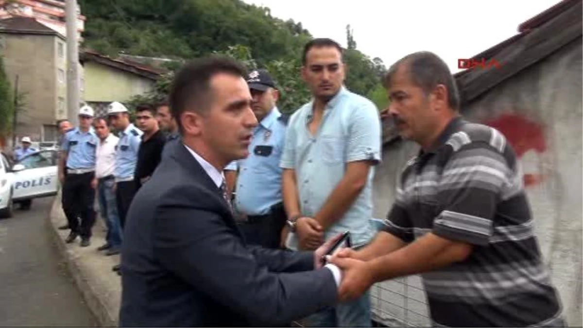 Zonguldak Şehit Polisin Zonguldak\'taki Baba Evine Ateş Düştü
