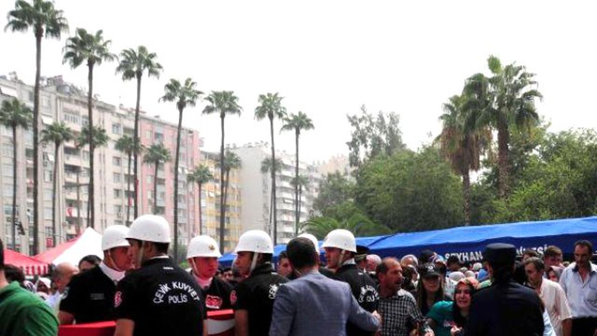 Adana 3 Şehit Polise Ağladı