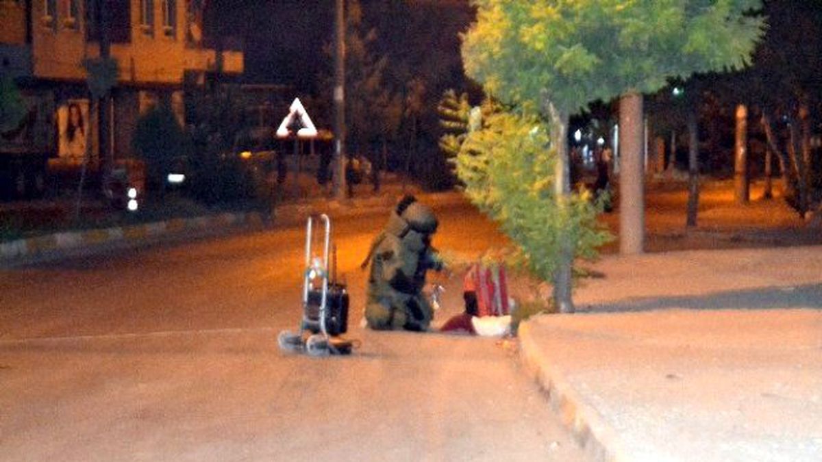 Adıyaman\'da Şüpheli Valiz Paniği