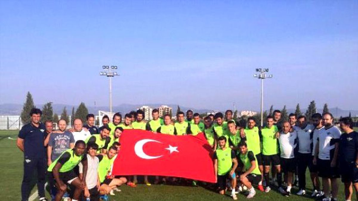 Akhisar Belediyespor\'dan Teröre Lanet