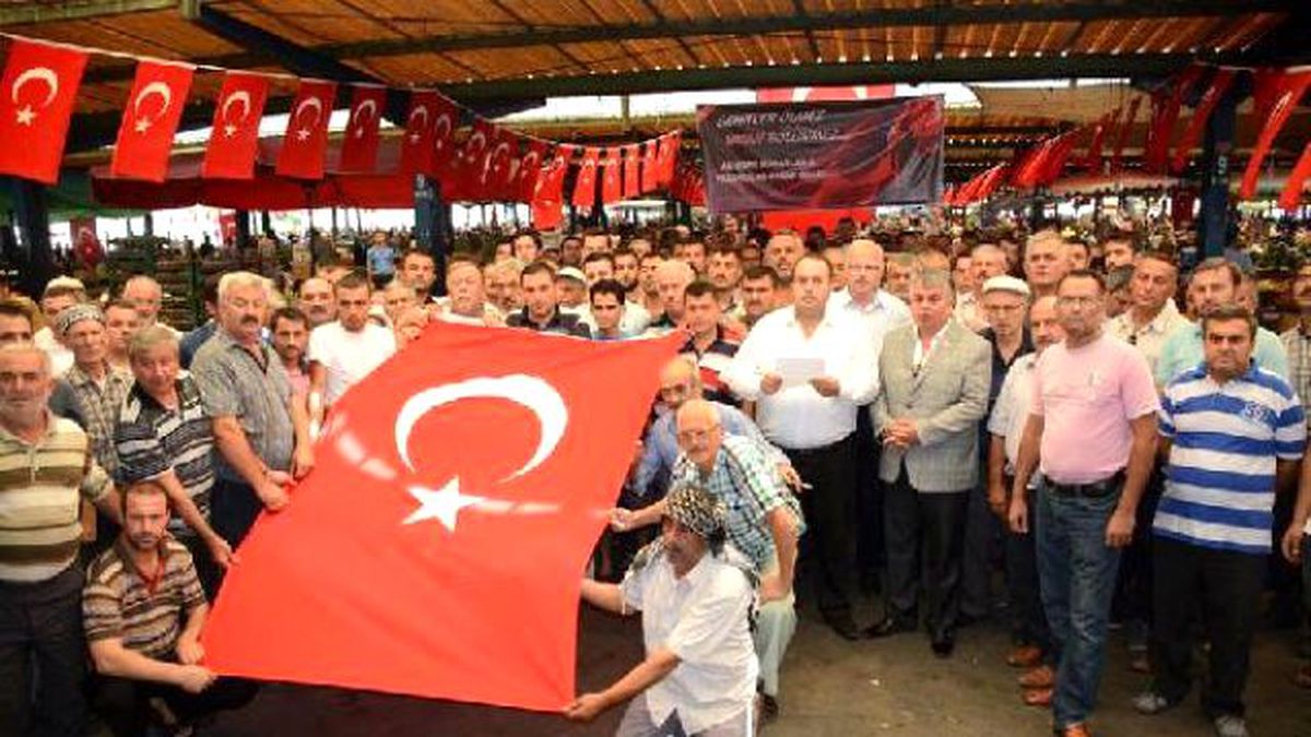 Akhisarlı Pazarcılardan Terör Protestosu