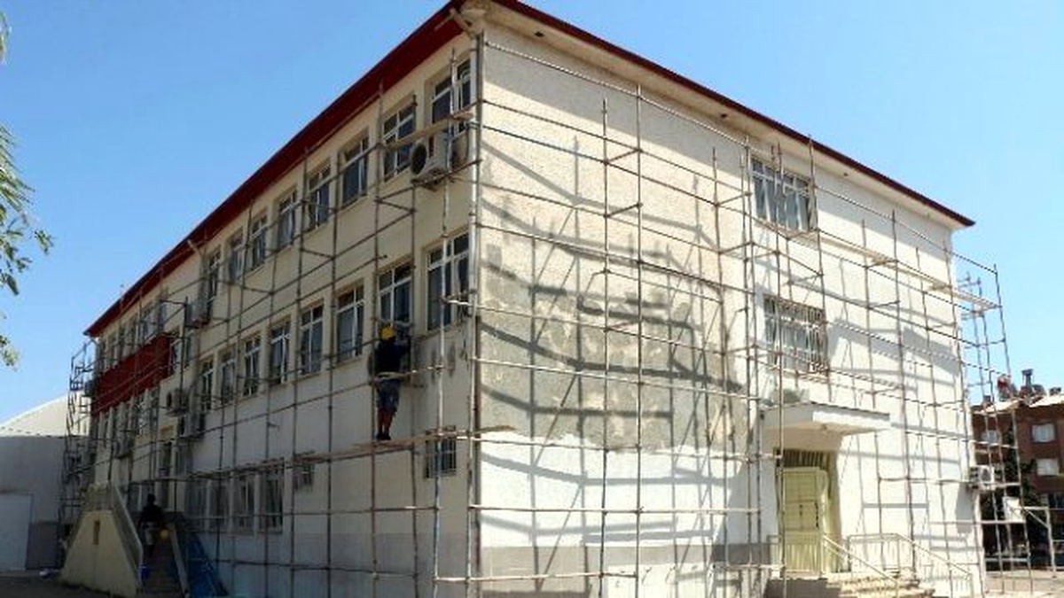 Antalya Büyükşehir Okulları Yeniliyor