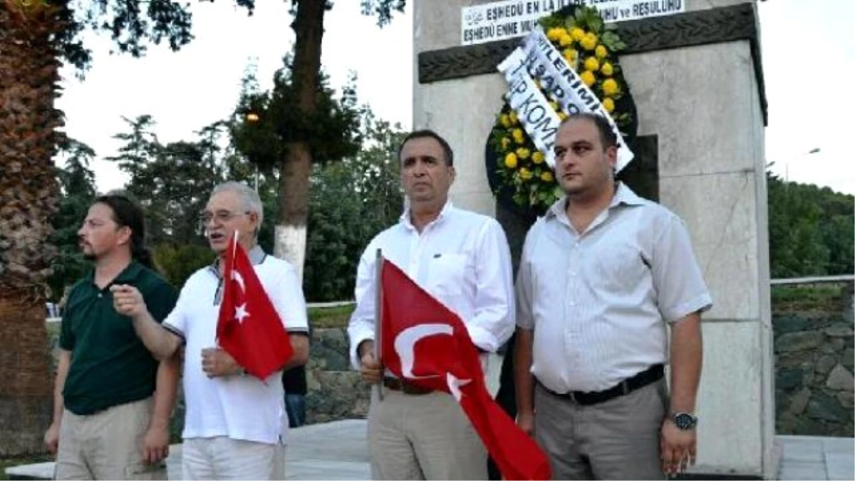 Ayvalık Teröre Karşı Tek Vücut Oldu