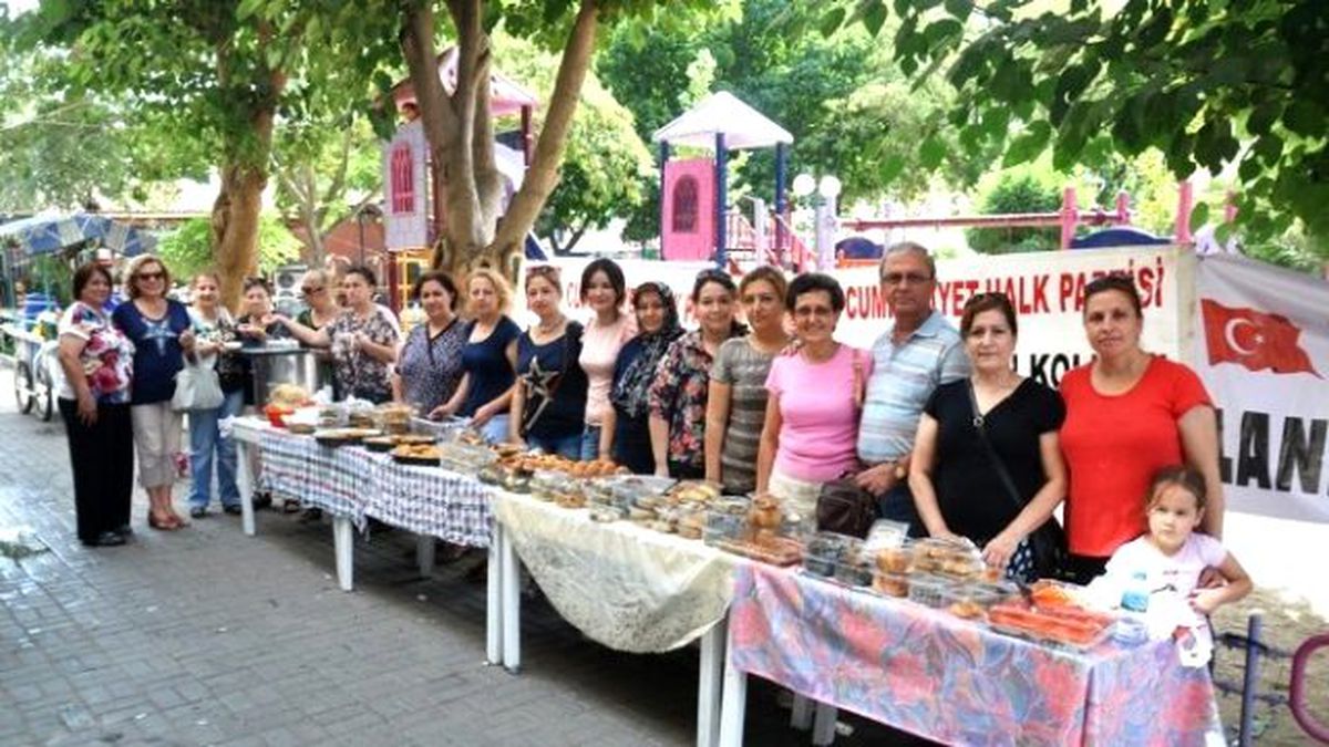 CHP\'nin 92. Kuruluş Yıl Dönümünde Kermes
