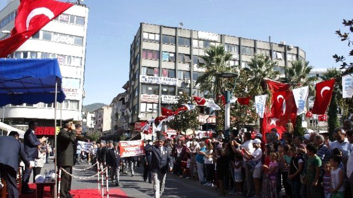 Edremit Düşman İşgalinden Kurtuluşunu Kutladı
