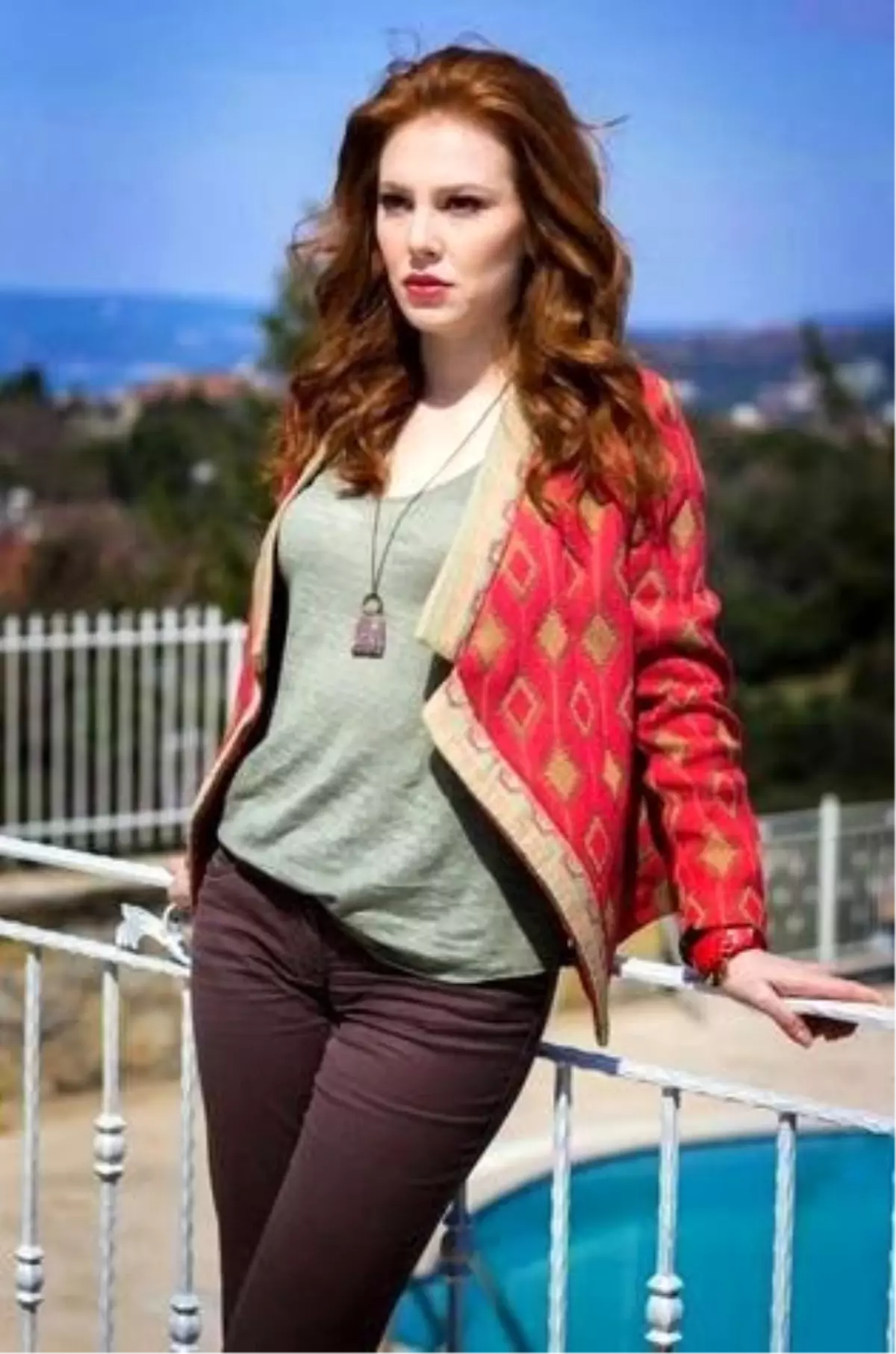 Elçin Sangu\'nun Terör Tweet\'leri Takipçilerini Çıldırttı!