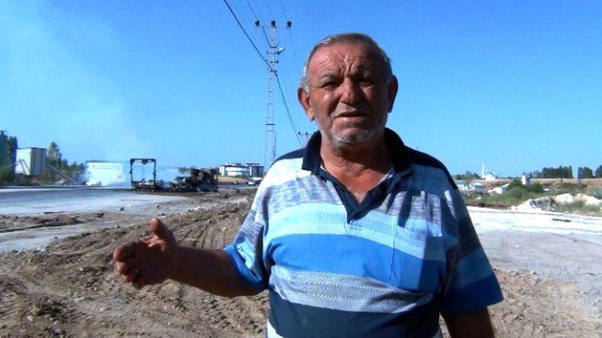 Erciş\'te Ateşe Verilen Hurma Yüklü Tır Hâlâ Yanıyor
