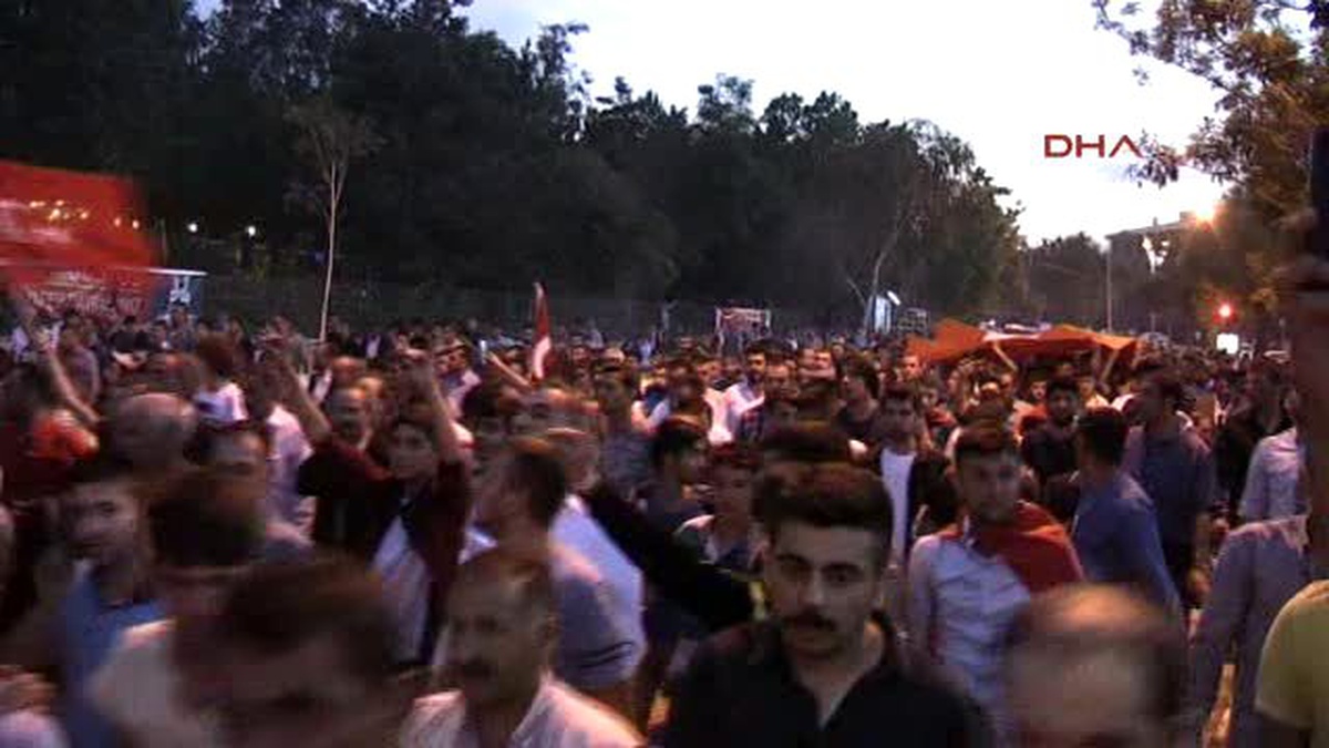 Erzurumlular ?şehitler Ölmez, Vatan Bölünmez? Diyerek Yürüdüler