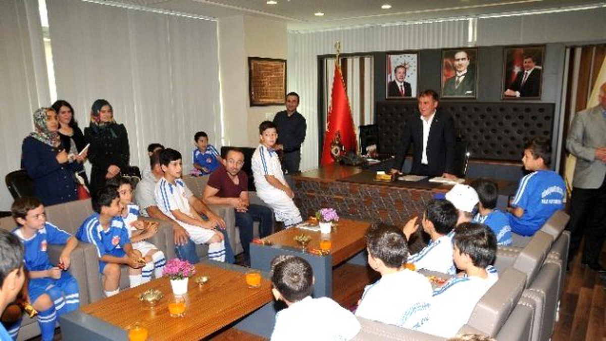 Gümüşhane Belediyesinin Yaz Futbol Okulu Sona Erdi