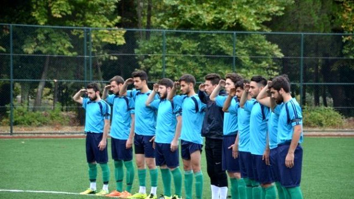 Hazırlık Maçına Asker Selamıyla Çıktılar