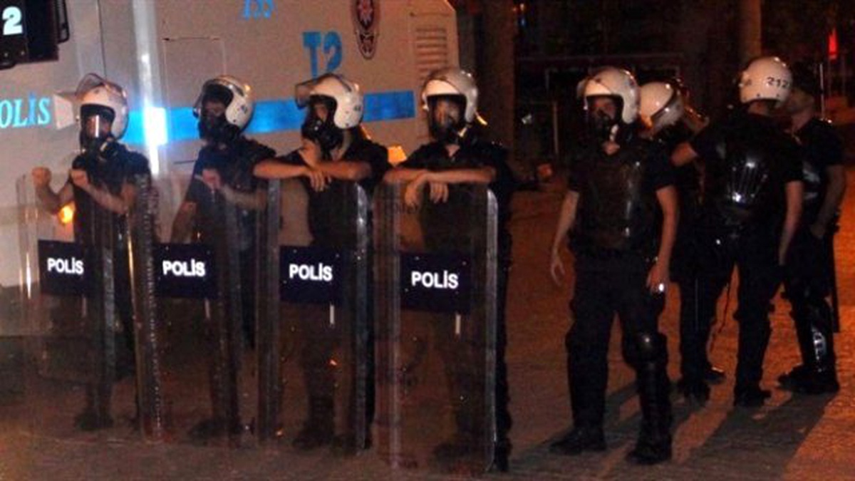 İstanbul Valiliği: 93 Kişi Gözaltında