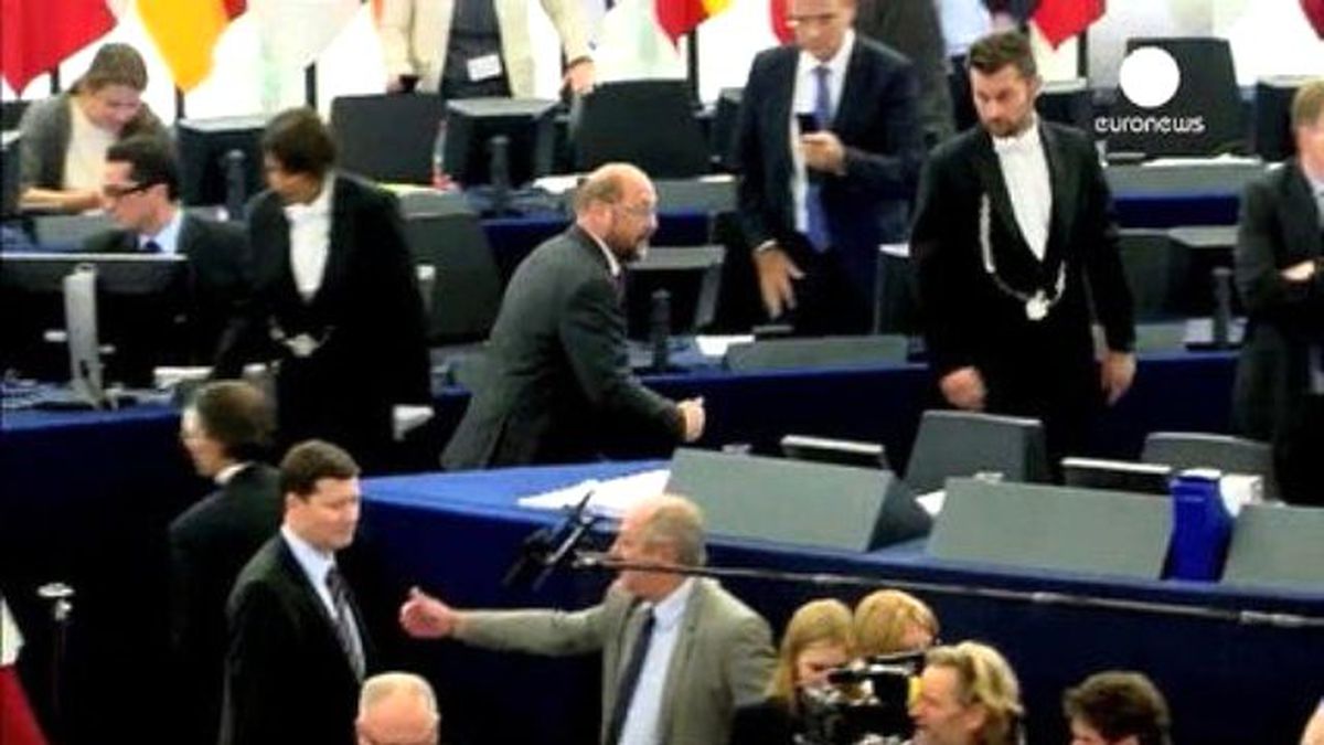 Juncker: \'120 Bin Göçmen Üye Ülkelere Mutlaka Dağıtılmalı\'