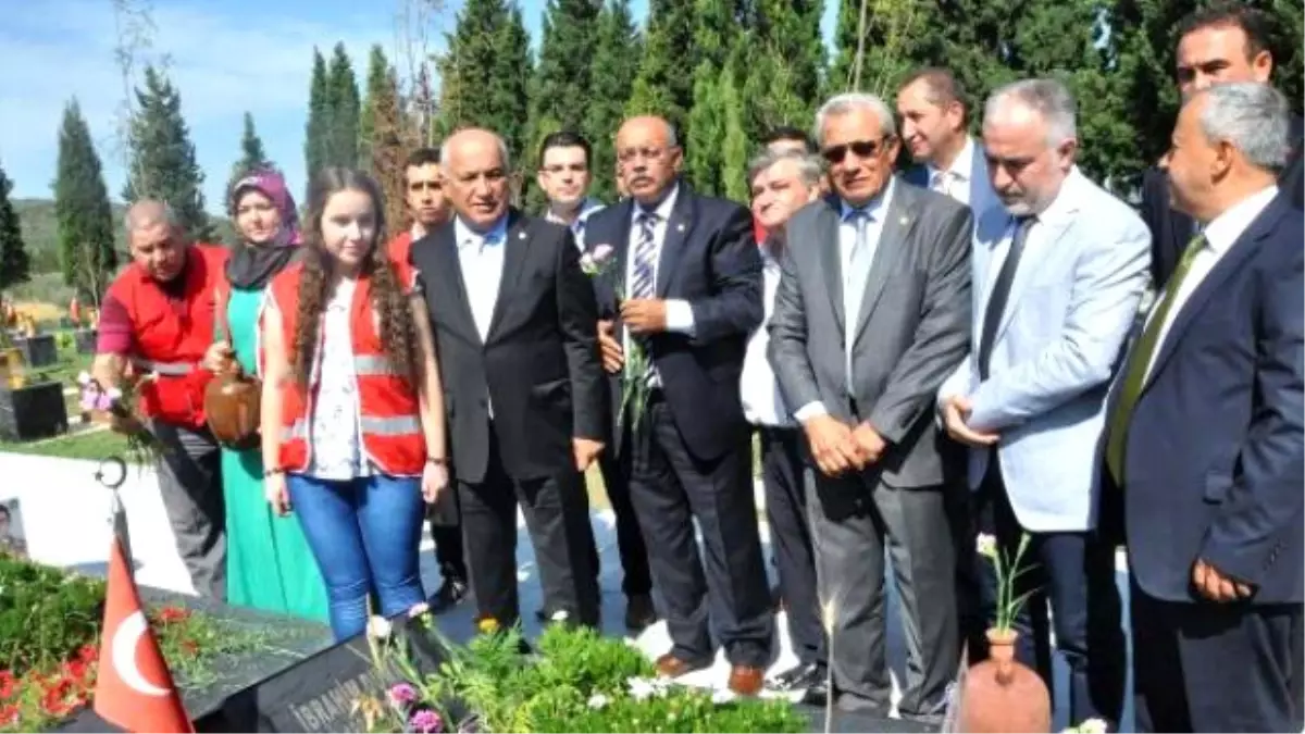 Kızılay'da Toplanan Soma Yardım Paraları Ailelere Dağıtıldı