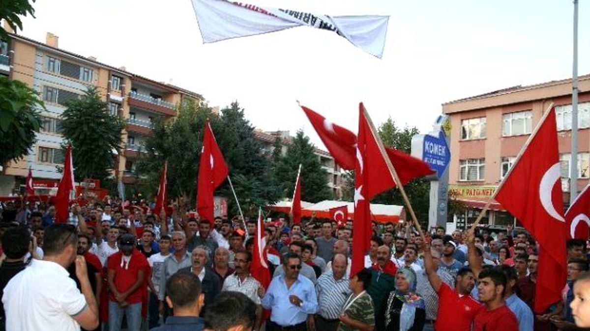 Kulu\'da Şehitlere Saygı, Teröre Lanet Yürüyüşü