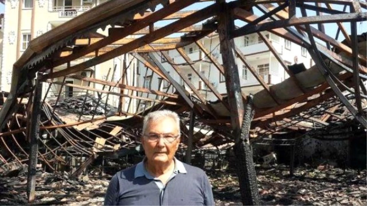 Manavgat\'ta 14 İşyeri Yakıldı (2)