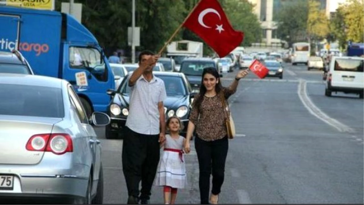 MHP\'li Vekil Adayından Diyarbakır\'da Terörü Protesto Yürüyüşü