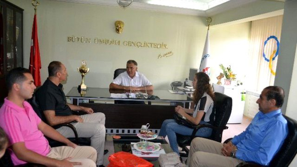 Şampiyon Sporcu İl Müdürü Bağcı\'yı Ziyaret Etti