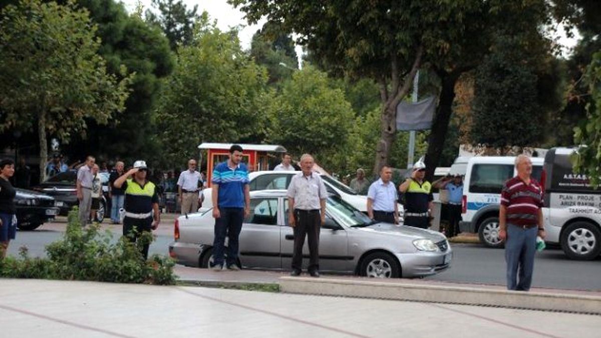 Tekirdağ\'da Şehitler İçin Hayat Durdu