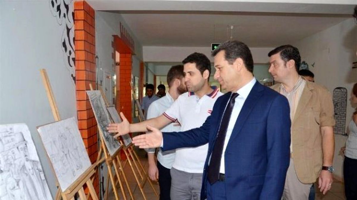 Vali Çelik, Gençlik ve Kültür Evi\'ni Ziyaret Etti