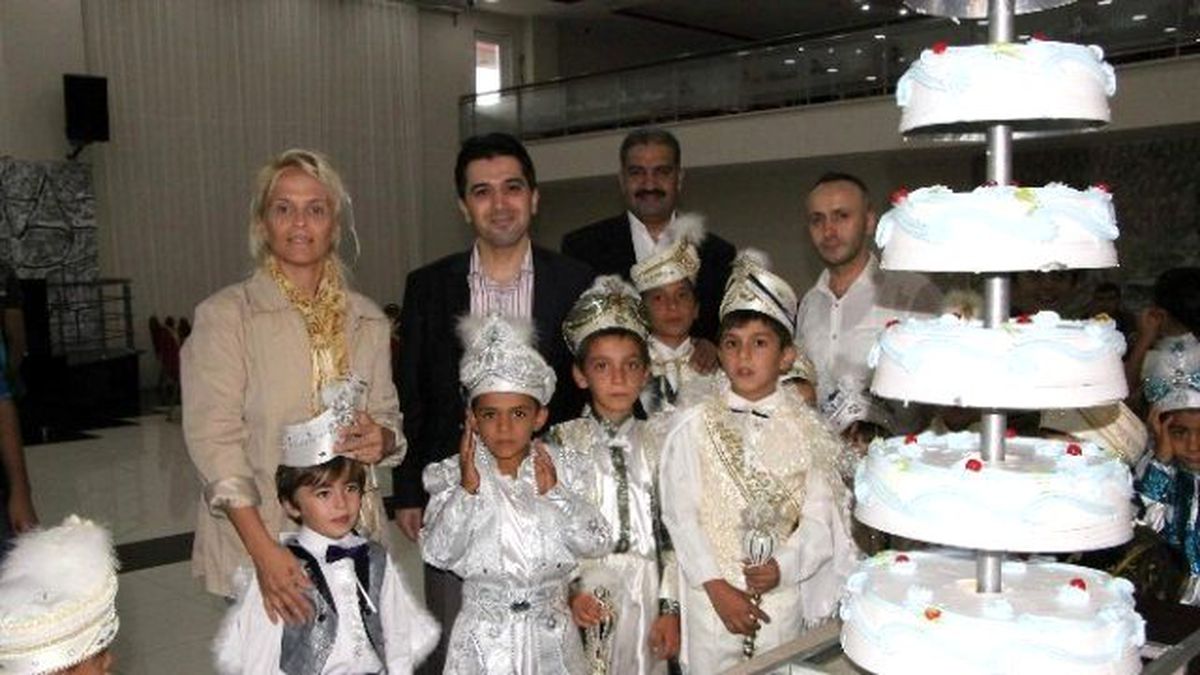 Yoksul Çocuklar İçin Sünnet Şöleni
