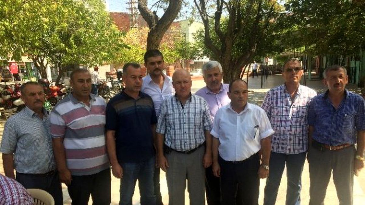 Akhisarlı Minibüsçüler Terörü Lanetledi