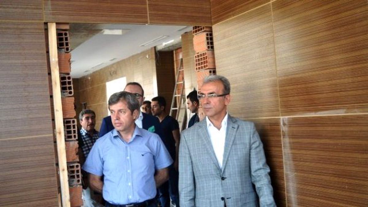 Bitlis Valisi Çınar, Yeni Valilik Binasında İncelemelerde Bulundu