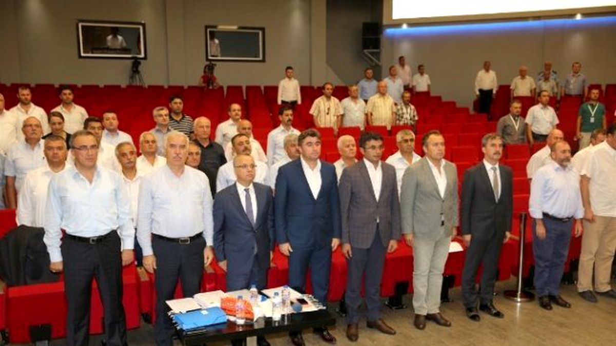 Büyükşehir Meclisinden Şehitlere Saygı