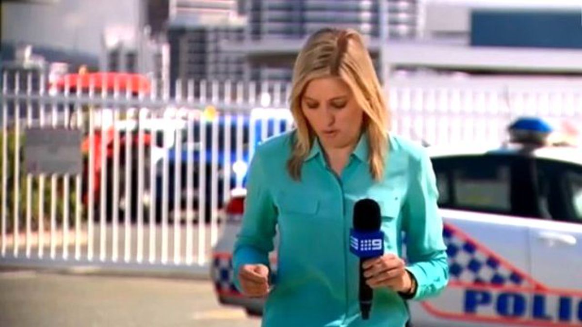 Canlı Yayında Ayağını Karınca Isırdı