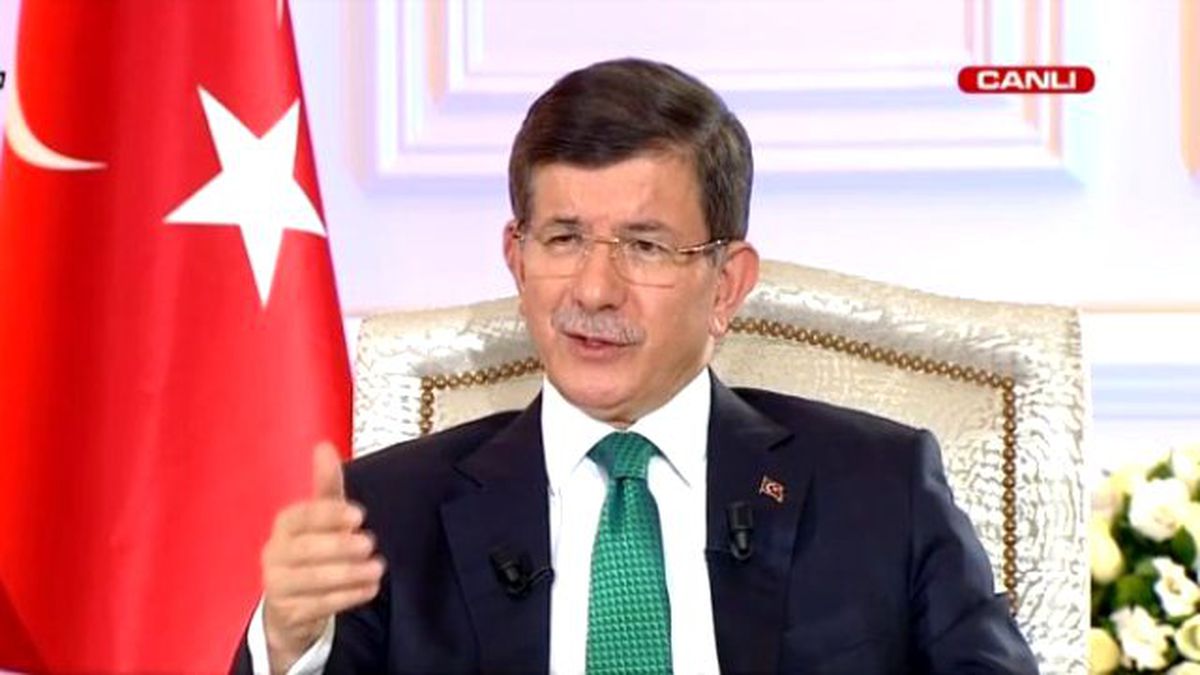 Davutoğlu'na Soruldu: Şehit Haberini Maçtan Önce mi Aldınız?
