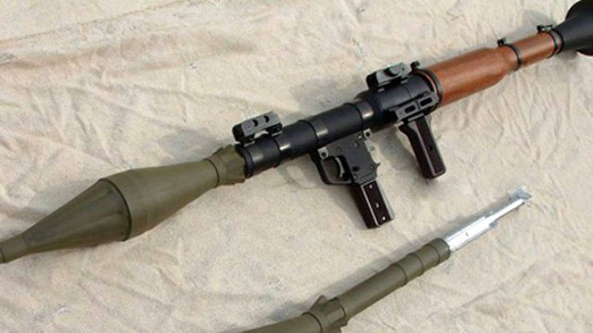 Diyarbakır'da Şüphe Üzerine Durdurulan Araçta Cephanelik Çıktı