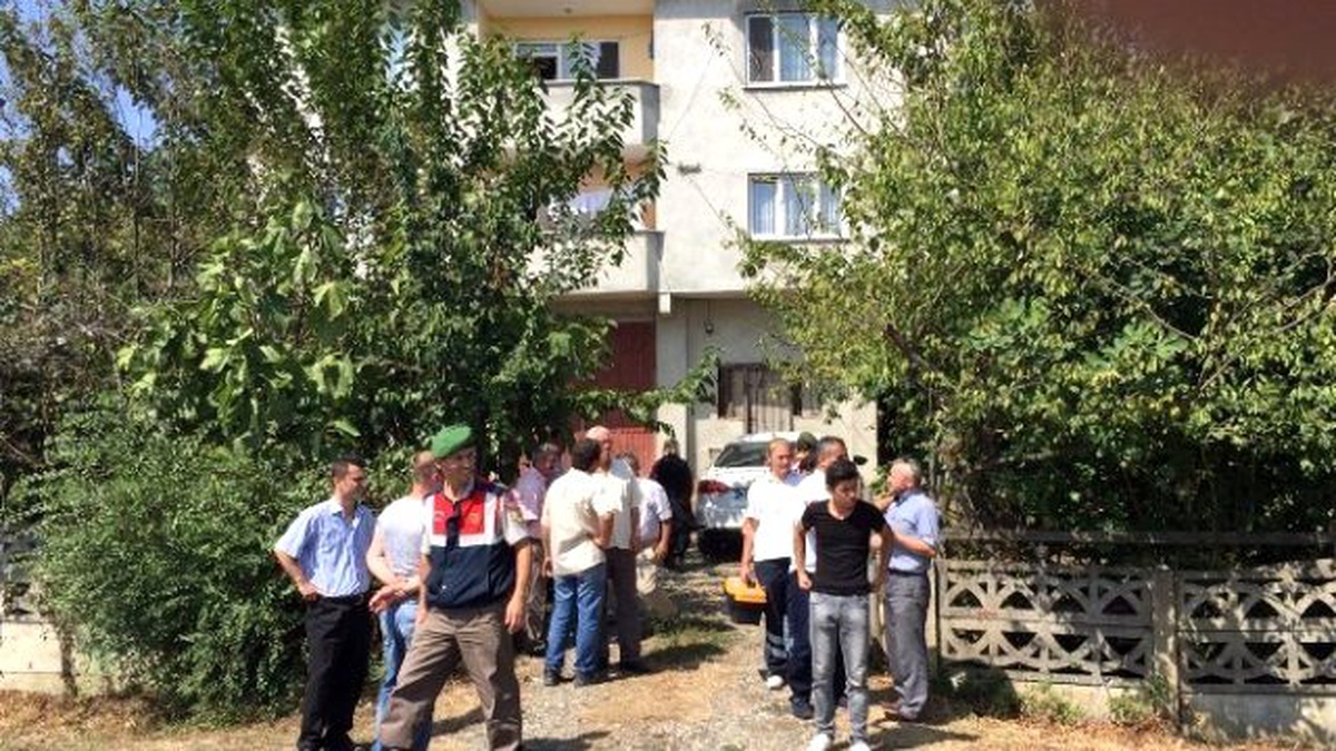 Emekli Madenci Evinin Banyosunda Ölü Bulundu