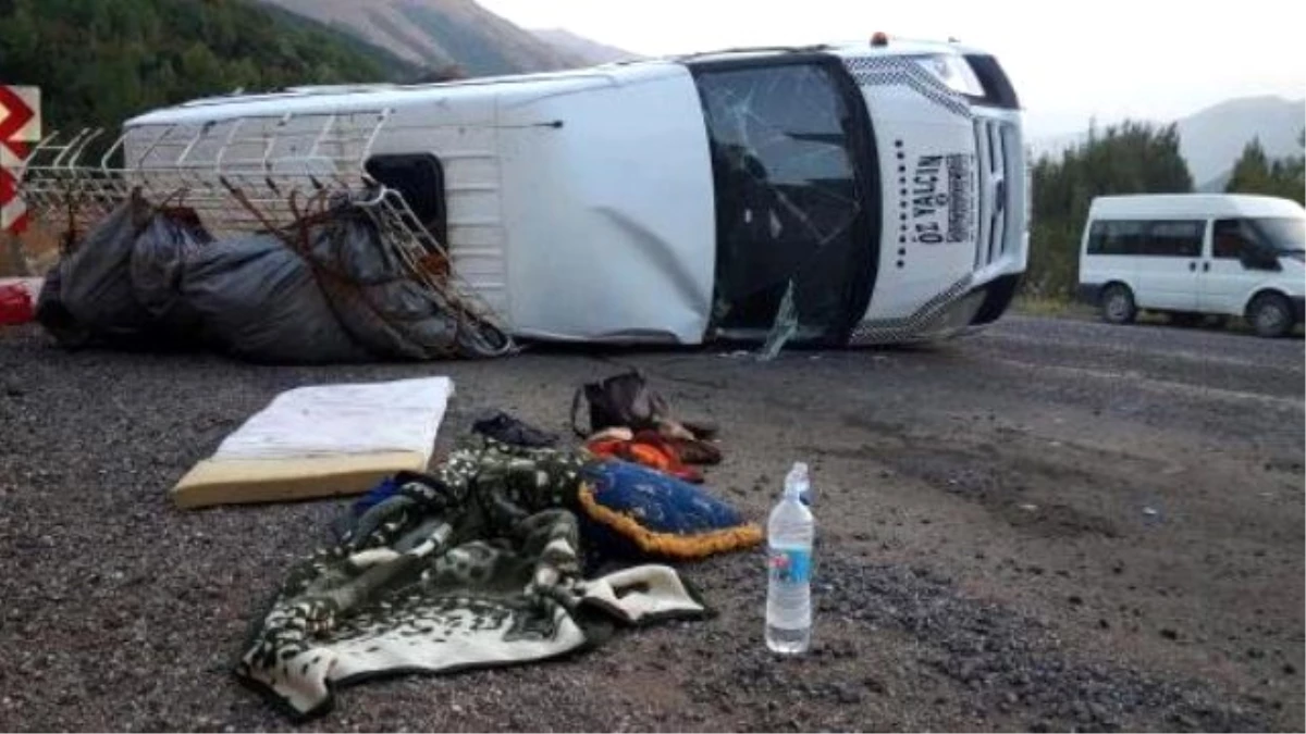 Fındık İşçilerini Taşıyan Minibüsler Çarpıştı: 1 Ölü, 19 Yaralı